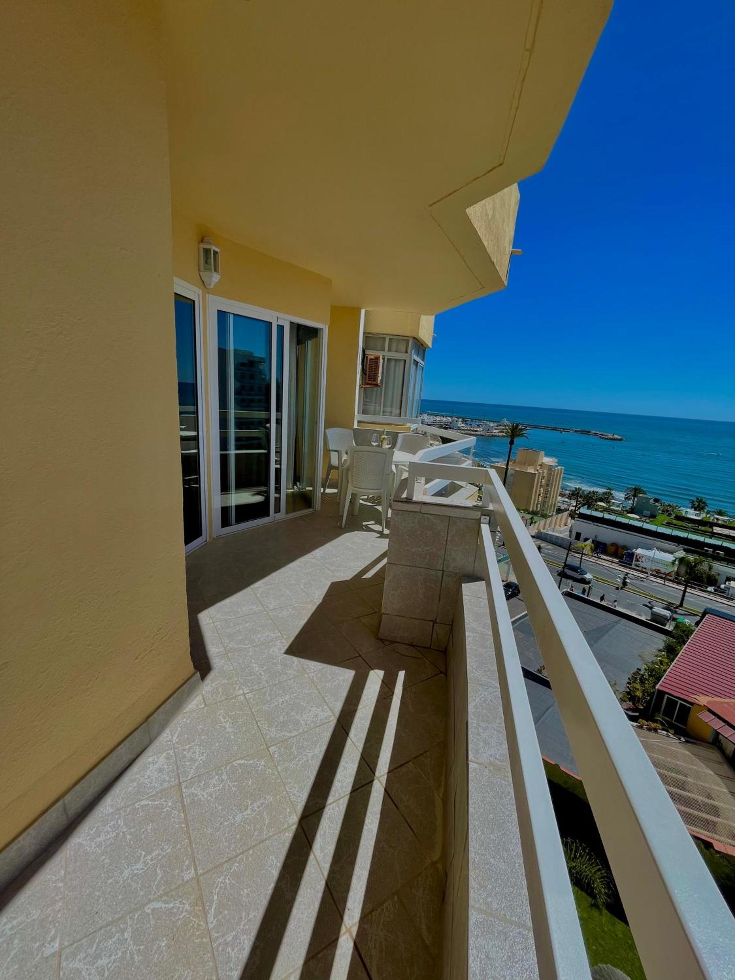 Vistas Al Mar Y Al Puerto Deportivo Apartment Benalmadena Exterior photo